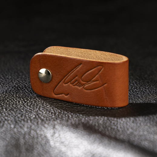 Kožená klíčenka - Brašnářství Nosek Liberec - varianta koňaková