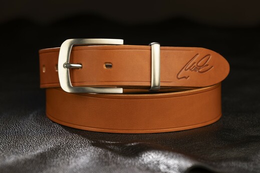 Kožený pánský opasek